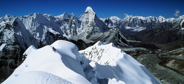 ISLAND-PEAK-CLIMBING