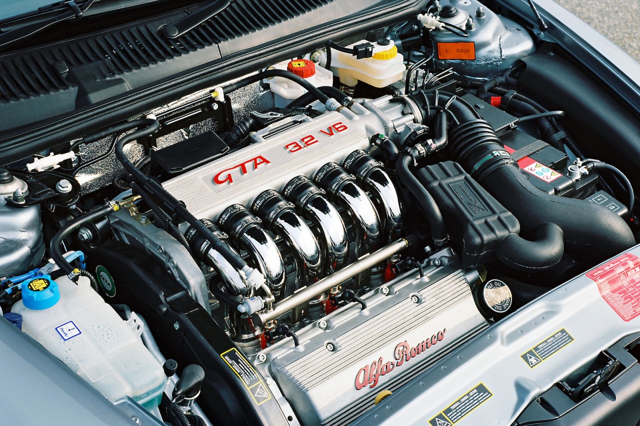 Alfa-Romeo-Busso Топ 8 най-малки 6 цилиндрови двигатели - Пътна помощ София
