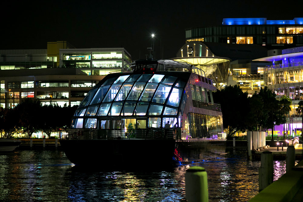 Glass boat dinner cruise