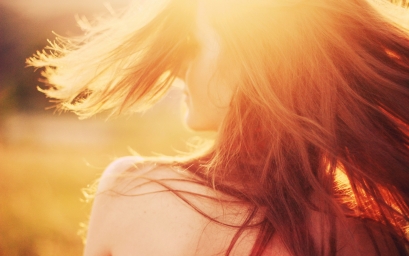 6926001-mood-girl-sun-rays.jpg