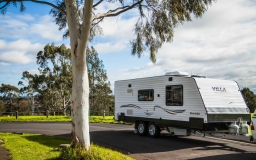 caravan manufacturing company australia.jpg